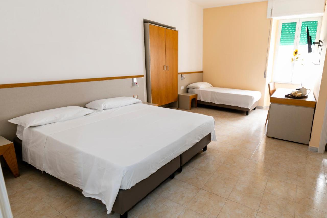 Spira Mirabilis Napoli Hotel Bagian luar foto