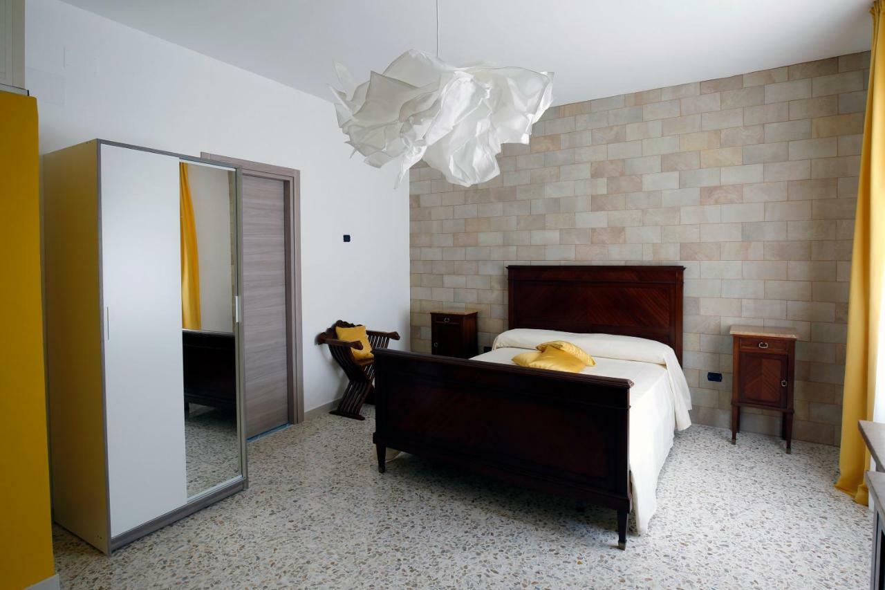 Spira Mirabilis Napoli Hotel Bagian luar foto