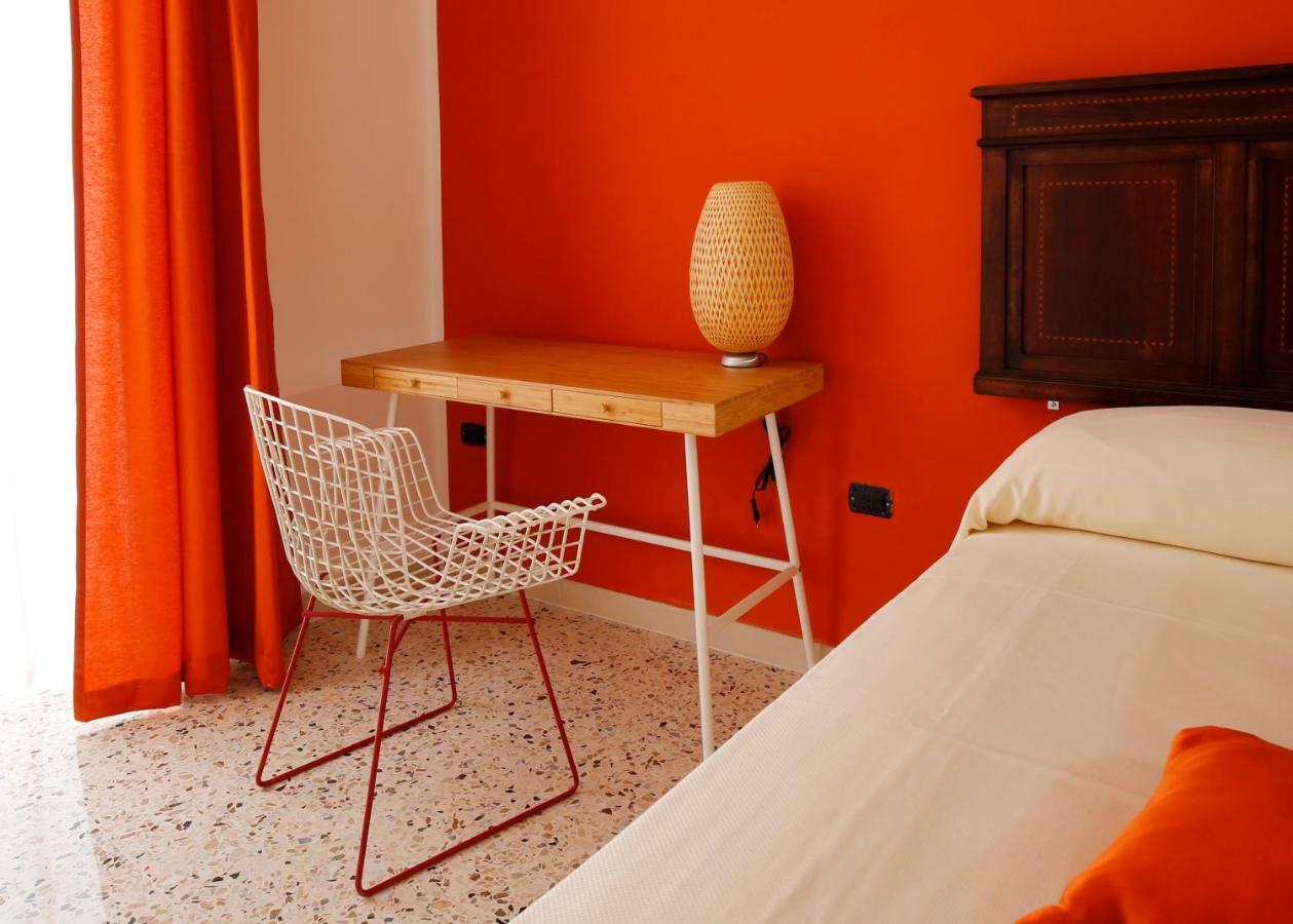 Spira Mirabilis Napoli Hotel Bagian luar foto