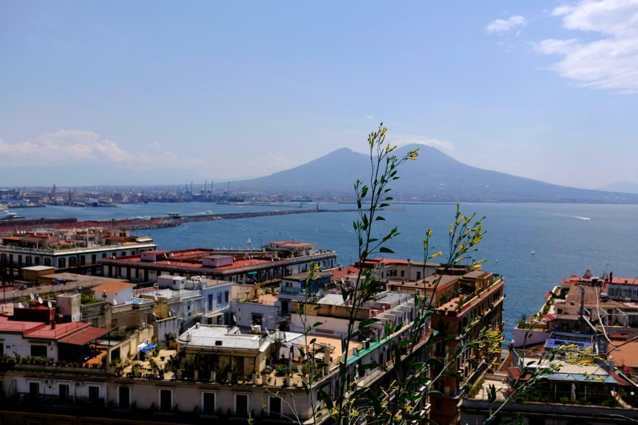 Spira Mirabilis Napoli Hotel Bagian luar foto